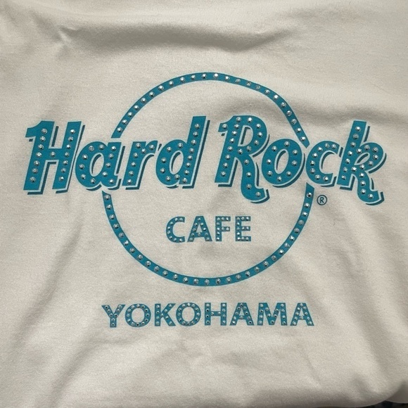 Hard Rock Cafe women’s t-Shirt, Yokohama Size medium. White with blue logo. - Picture 4 of 4
